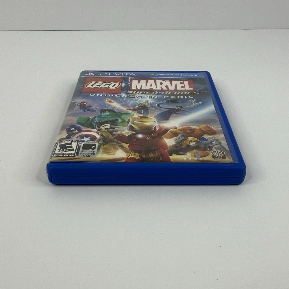 LEGO Marvel Super Heroes - Universe in Peril (Sony PlayStation Vita, 2013)